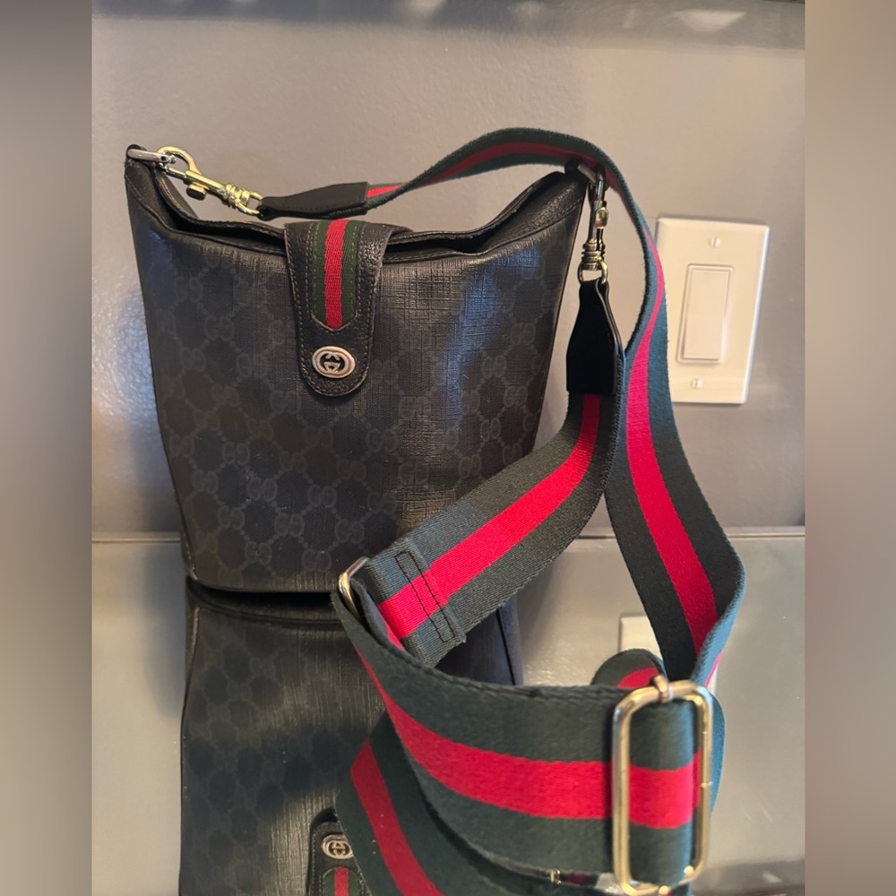 Vintage Gucci Bucket Crossbody Bag